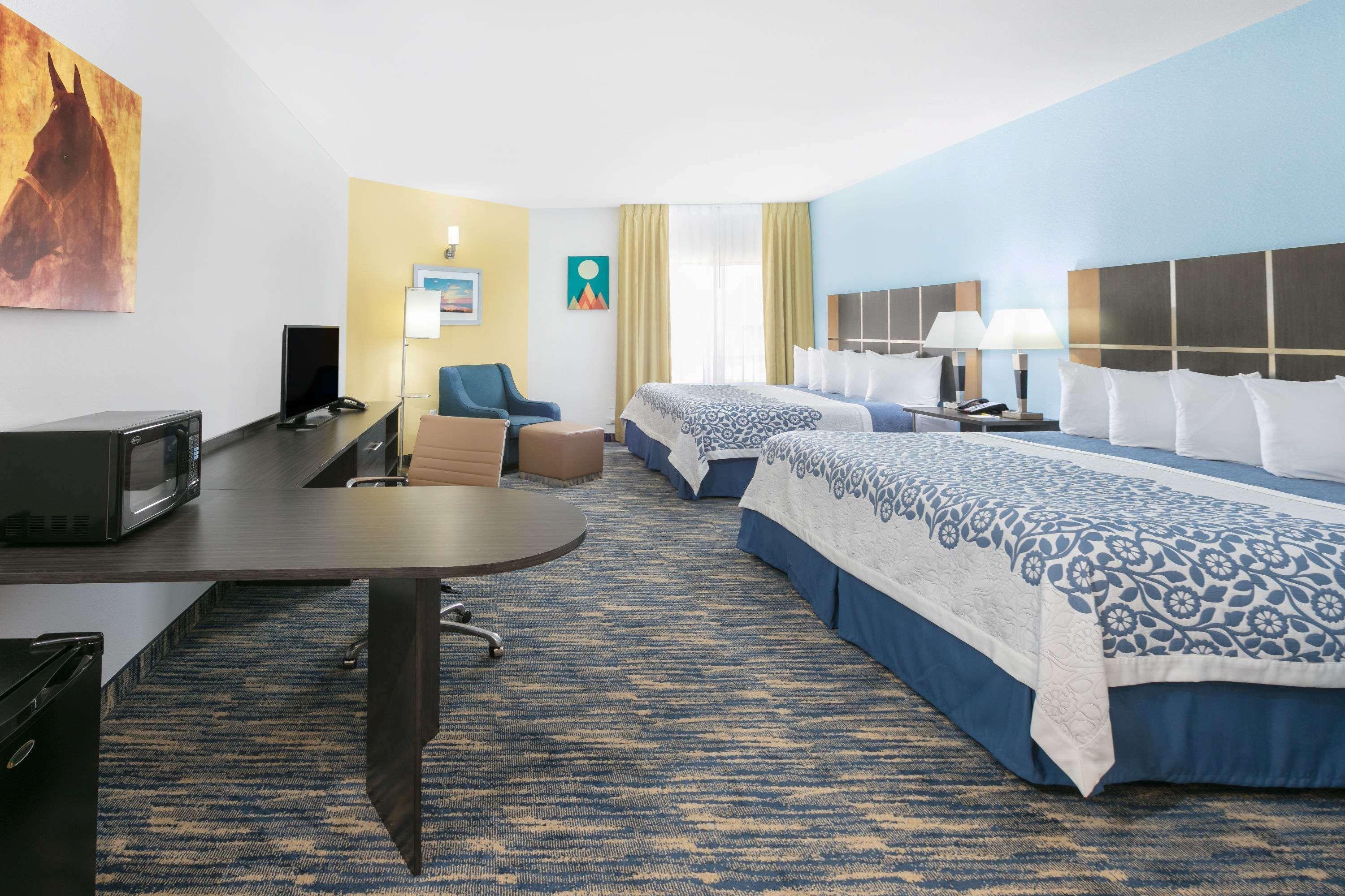Hotel Days & By Wyndham Medical Center Lubbock