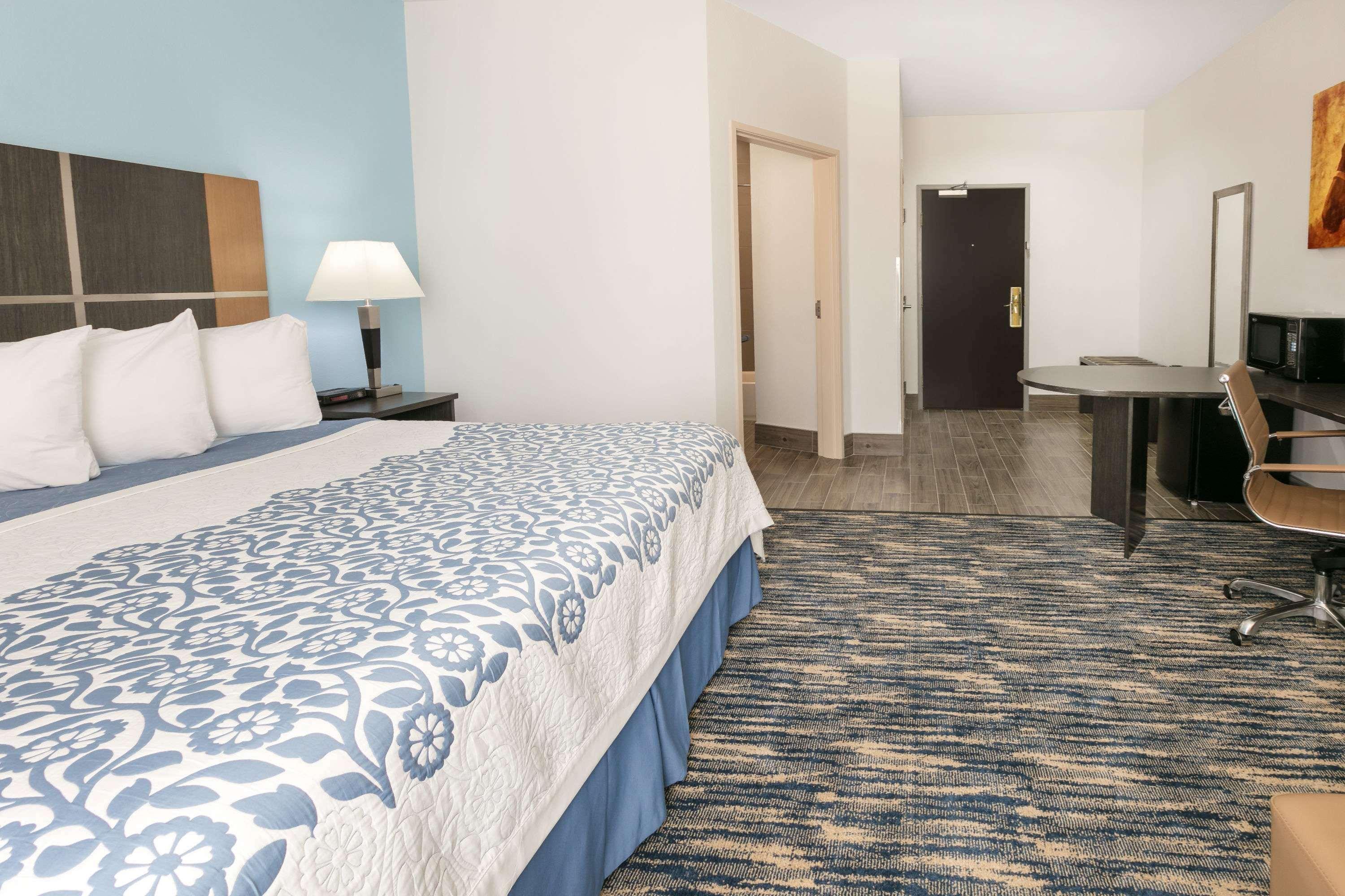 Hotel Days & By Wyndham Medical Center Lubbock