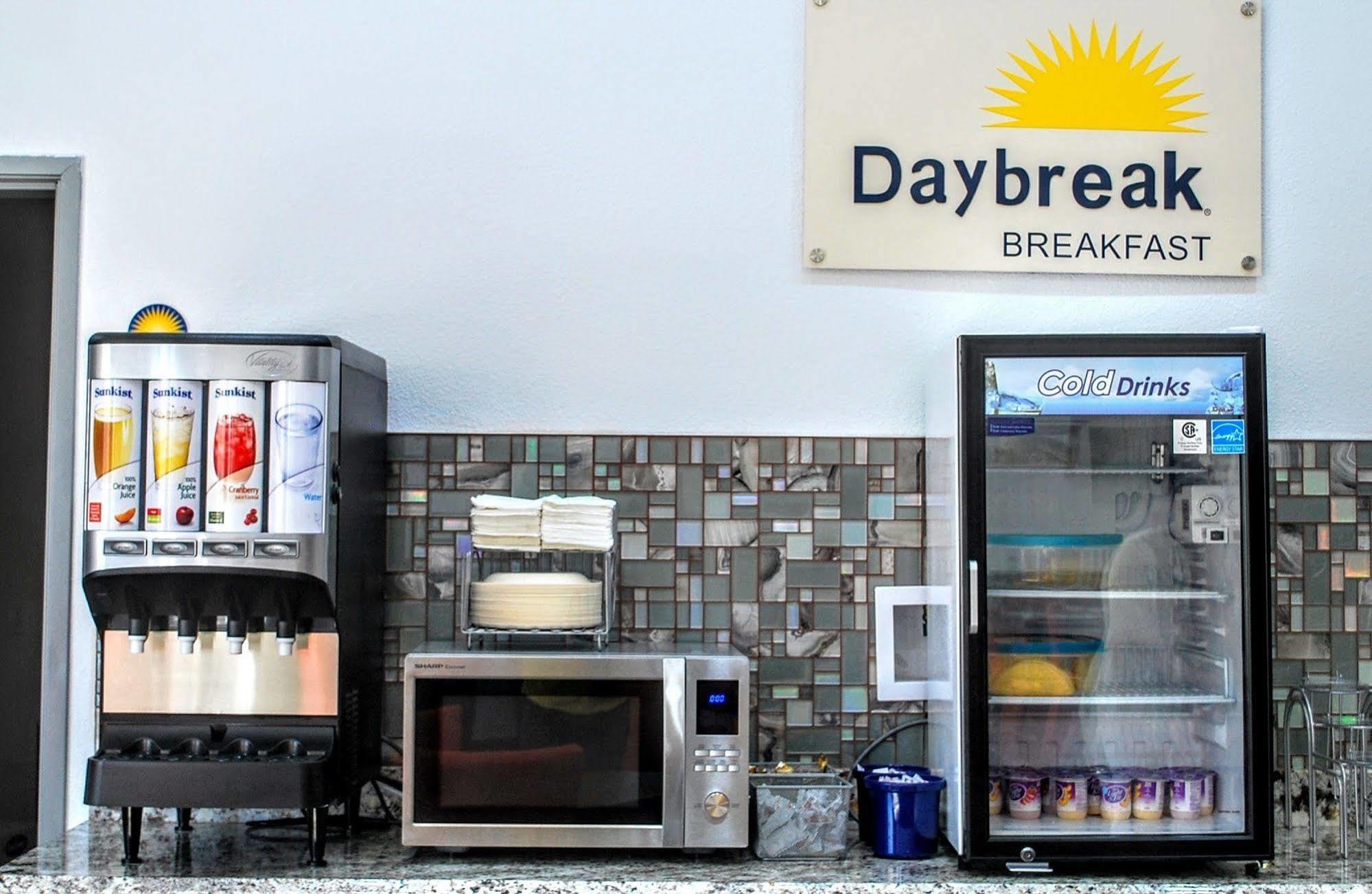 Days & By Wyndham Medical Center Lubbock